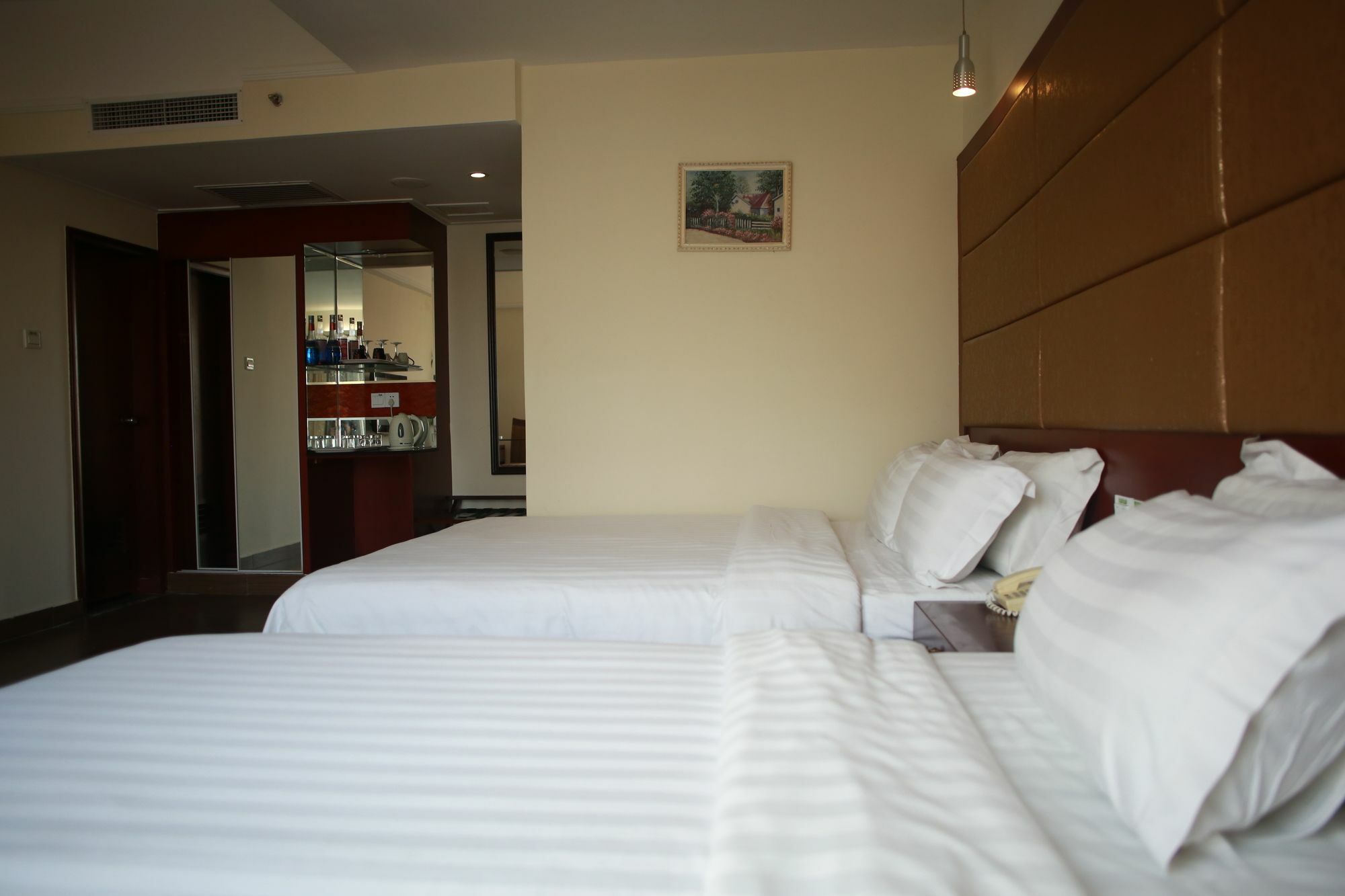 Harvest Seaview Hotel سانيا المظهر الخارجي الصورة